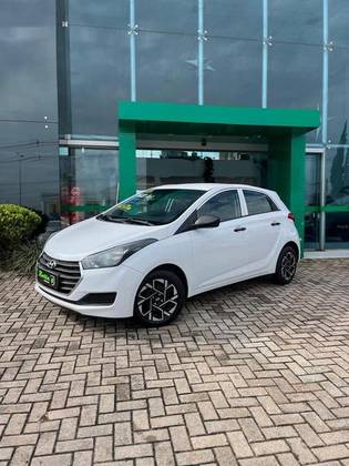 HYUNDAI HB20 1.0 COMFORT 12V FLEX 4P MANUAL HYUNDAI HB20 1.0 COMFORT 12V FLEX 4P MANUAL